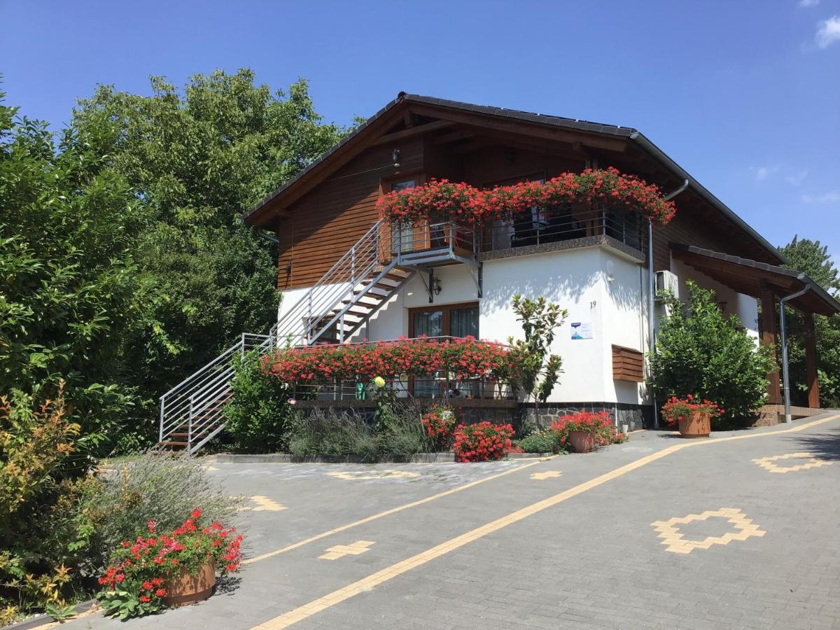 Dravecz Apartman Balatonlelle Exterior foto