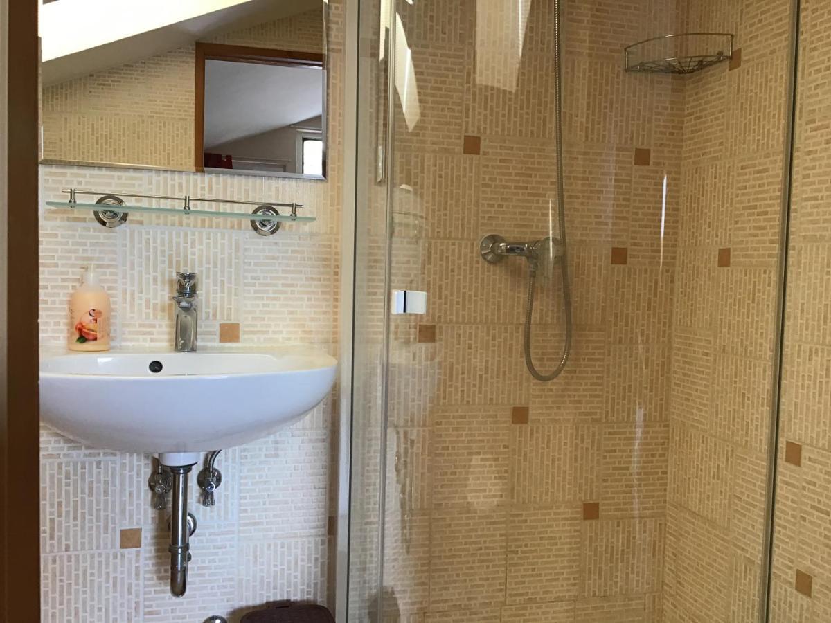 Dravecz Apartman Balatonlelle Exterior foto